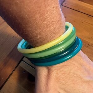 GRANDMA’S JEWELRY. MUST BE BUNDLED